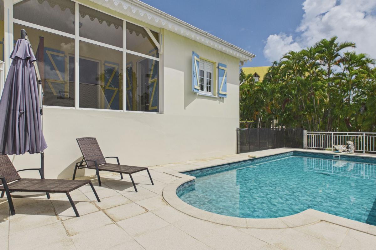 location villa 6 personnes  -transat parasol fermé